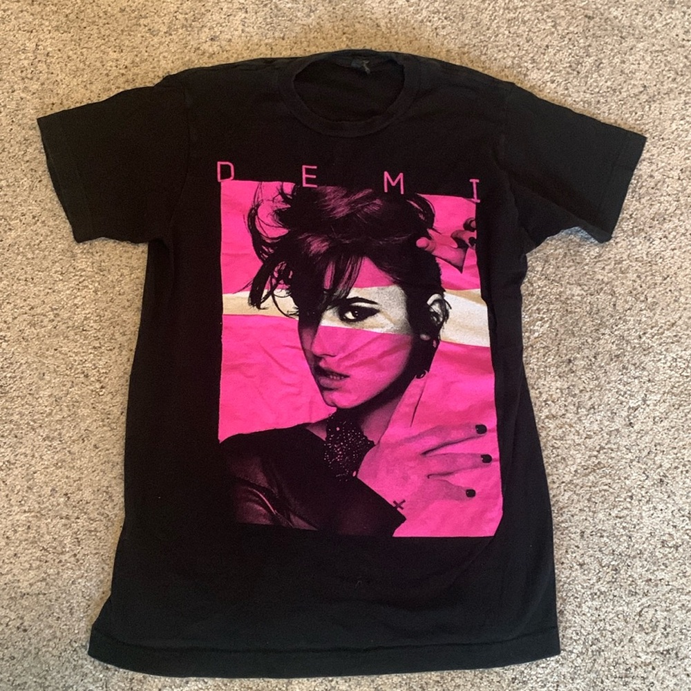 DEMI LOVATO World Concert Tour 2014 tee